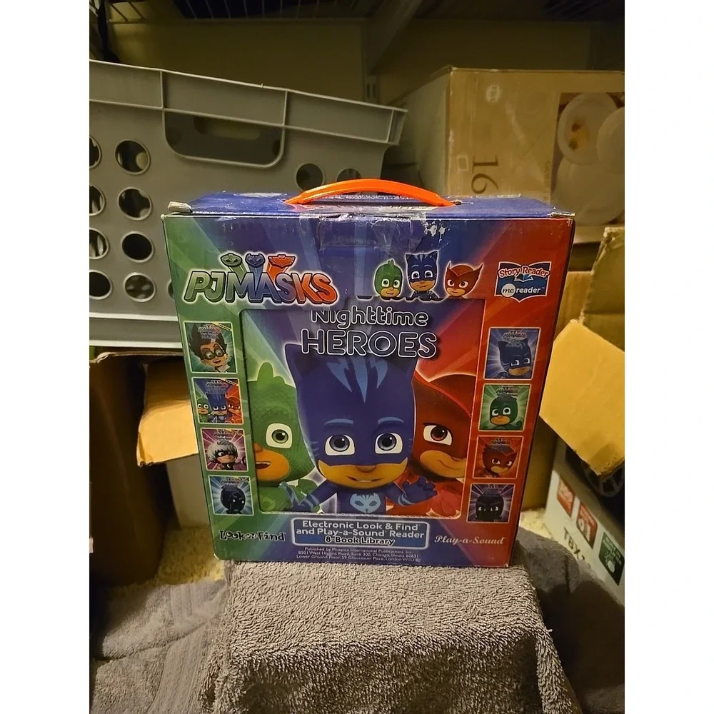 PJ‎ Masks Electronic Look & Find and Play-a-Sound Reader 8-Book Library set